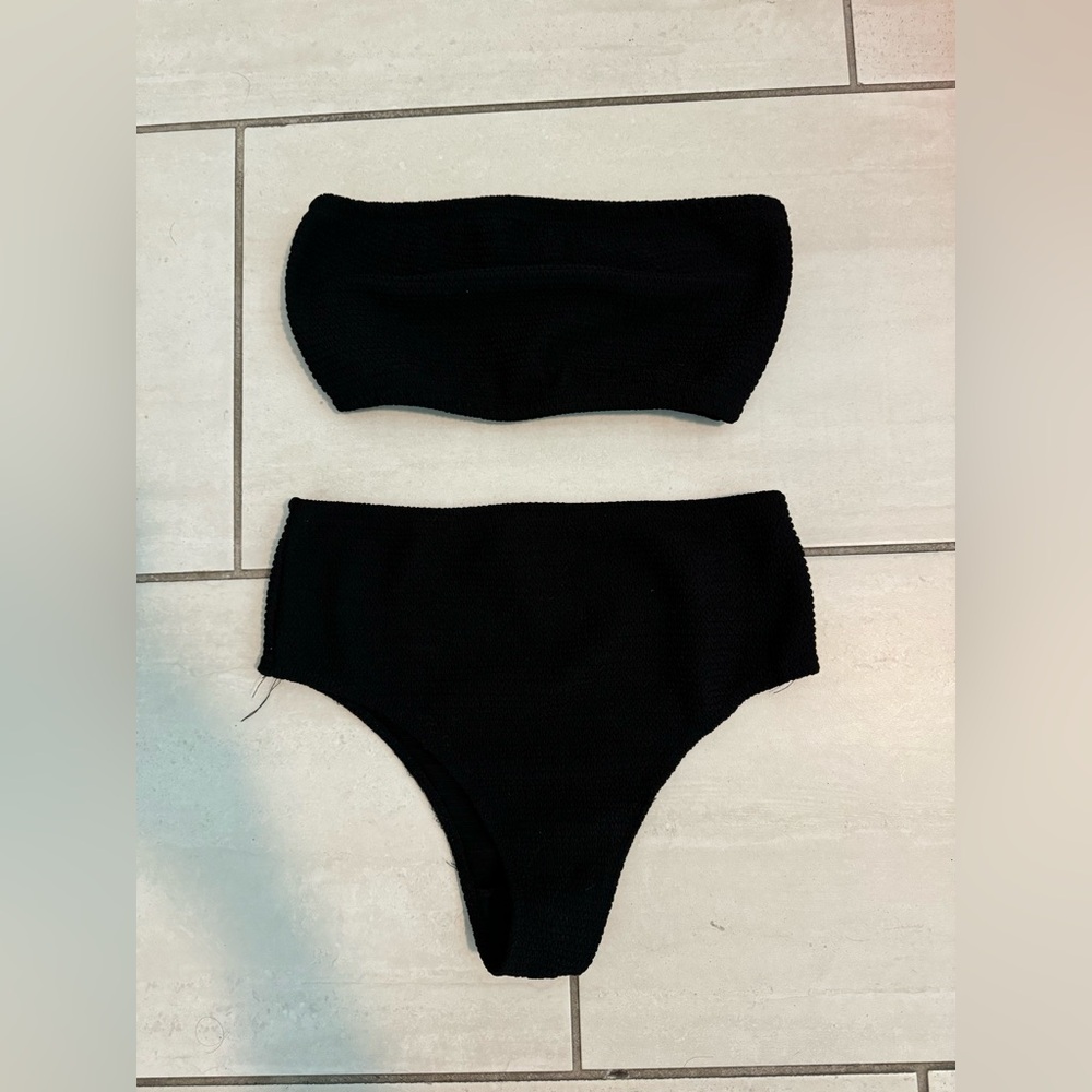 HIGHWAISTED BLACK BIKIN